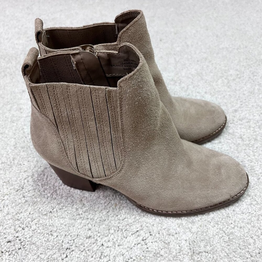 Crown Vintage Booties Cindy Leather Taupe Women's Size 8 M Pull On Side Zip